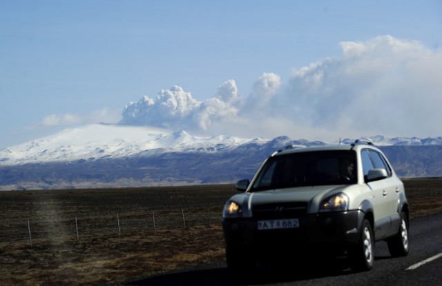 Top 10 pictures of the Icelandic volcano-7